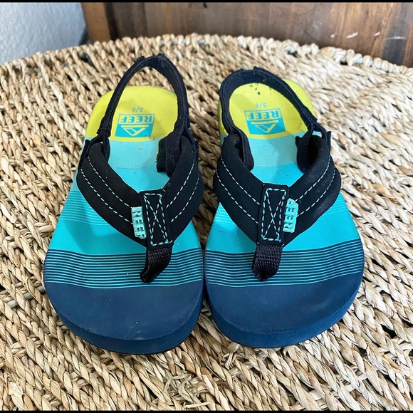 Reef Toddler Boy: Size 5/6 - Picture 2 of 4